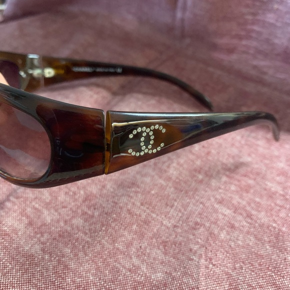 Genuine Chanel CHANEL Brown/tortoise Sunglasses 6004-B c.502/13 - Picture 3 of 5